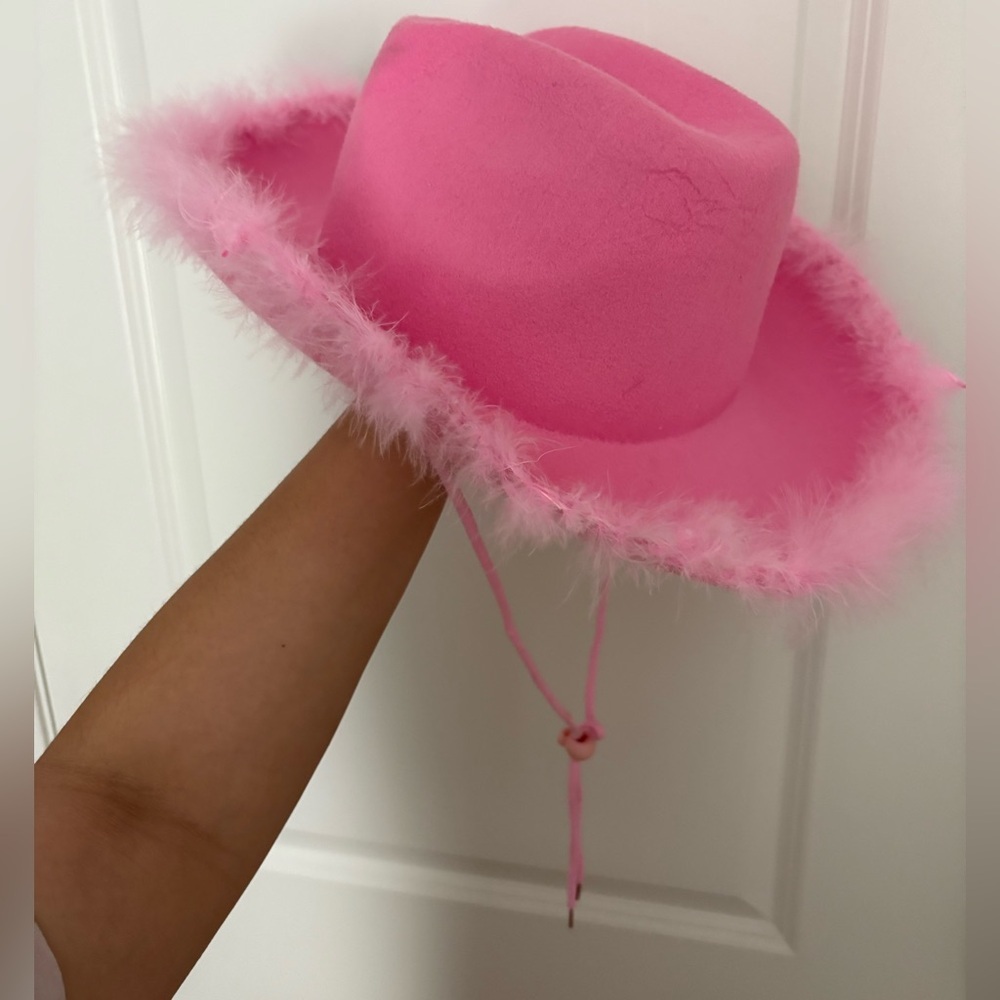 🎀PINK COWBOY HAT WITH FEATHER EDGE🎀 - Picture 2 of 4